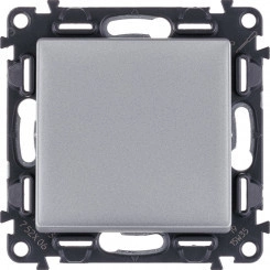 Valena LIFE Переключатель 10АХ 250В с лицевой панелью Безвинтовые зажимы Алюминий Valena LIFE Переключатель 10АХ 250В с лицевой панелью Безвинтовые зажимы Алюминий